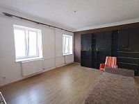 Prodej bytu 4+1 (108 m²) – centrum Jindřichova Hradce, ulice Sady - 7. Ložnice.jpg