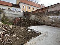 Prodej pozemku se započatou stavbou v Jaroměřicích nad Rokytnou - image_6487327-5.JPG