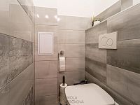 Pronájem bytu 2+kk v Brně na ulici Burešova - 14.jpg