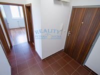 Prodej bytu 2+kk, 40,3m2, Farkašova ul., Praha  - Kyje - 13.jpg