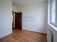 Prodej bytu 2+kk, 40,3m2, Farkašova ul., Praha  - Kyje - 6.jpg