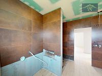 Prodej rodinného domu - novostavby 175 m2, pozemek 1121 m2 - Vetla-07142025_183900.jpg