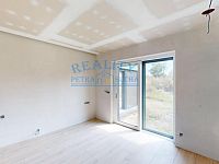 Prodej rodinného domu - novostavby 175 m2, pozemek 1121 m2 - Vetla-07142025_183939.jpg