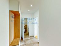 Pronájem bytu 2+kk, 41 m2, Černokostelecká, Praha - 13.jpg