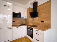 Pronájem bytu 2+kk, 41 m2, Černokostelecká, Praha