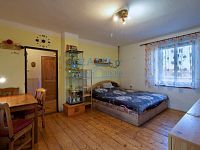 Prodej rodinného domu 130 m2, pozemek 1337m2, Chrášťany - Chotouň, okr. Kolín - 3.jpg