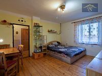 Prodej rodinného domu 130 m2, pozemek 1337m2, Chrášťany - Chotouň, okr. Kolín - 3.jpg