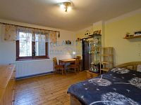 Prodej rodinného domu 130 m2, pozemek 1337m2, Chrášťany - Chotouň, okr. Kolín - 4.jpg