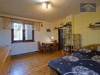 Prodej rodinného domu 130 m2, pozemek 1337m2, Chrášťany - Chotouň, okr. Kolín - 4.jpg