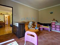 Prodej rodinného domu 130 m2, pozemek 1337m2, Chrášťany - Chotouň, okr. Kolín - 8.jpg