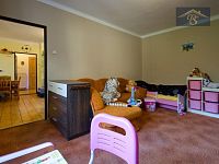 Prodej rodinného domu 130 m2, pozemek 1337m2, Chrášťany - Chotouň, okr. Kolín - 8.jpg