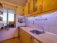 Prodej rodinného domu 130 m2, pozemek 1337m2, Chrášťany - Chotouň, okr. Kolín - 9.jpg