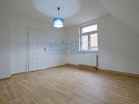 Pronájem rodinného domu, 250 m2, zahrada 453m2, ul. Železná, Ústí nad Labem - Neštěmice - 9.jpg