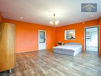 Prodej rodinného domu 190 m2, pozemek 422 m2, Nebužely - IMG_8499.jpg