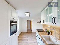 Prodej rodinného domu 204 m2, pozemek 690 m2 - 10.jpg