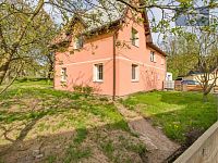 Prodej rodinného domu 204 m2, pozemek 690 m2 - 2.jpg