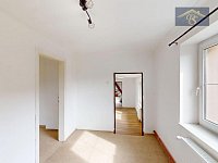Prodej rodinného domu 204 m2, pozemek 690 m2 - 23.jpg
