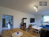 Prodej rodinného domu 204 m2, pozemek 690 m2 - IMG_8600.jpg