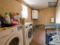 Prodej rodinného domu 204 m2, pozemek 690 m2 - IMG_8621.jpg