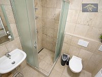 Pronájem bytu 2kk, 57m2, Špindlerova třída, Roudnice nad Labem - uklizená koupelna2.jpg