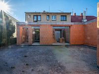 Dům se dvěma bytovými jednotkami (3+kk a 3+1), Pardubice - Studánky - DSC_3029-Edit.jpg