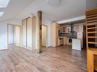 Pronájem zděného bytu 2+kk s obytným podkrovím