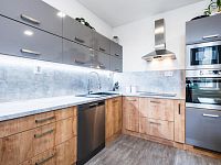 Jedinečná možnost spojení bydlení a realizací vlastního podnikatelského záměru v Pardubicích - Pardubice_Hradistska-22.jpg