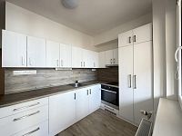 Pronájem zděného bytu 2+1 s lodžií po rekonstrukci v centru města, internet - IMG_7293.jpg