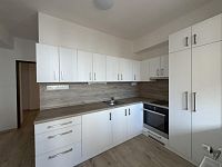 Pronájem zděného bytu 2+1 s lodžií po rekonstrukci v centru města, internet - IMG_7295.jpg