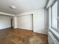 Pronájem zděného bytu 2+1 s lodžií po rekonstrukci v centru města, internet - IMG_7304.jpg