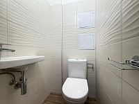 Pronájem zděného bytu 2+1 s lodžií po rekonstrukci v centru města, internet - IMG_7310.jpg