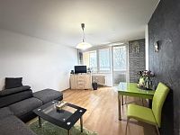 Pronájem zděného bytu 1+kk s lodžií a komorou - IMG_7370.jpg