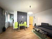 Pronájem zděného bytu 1+kk s lodžií a komorou - IMG_7372.jpg