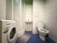 Pronájem zděného bytu 1+kk s lodžií a komorou - IMG_7381.jpg