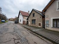 Prodej menšího RD 2+kk Dvakačovice – potenciál pro bydlení i investici