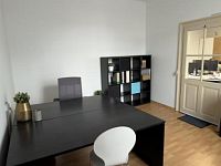 Pronájem kanceláře v centru s parkováním