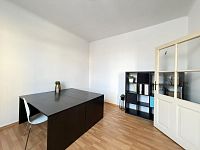 Pronájem kanceláře v centru s parkováním - IMG_7691.jpg