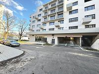 Pronájem 2 krytých parkovacích stání v novostavbě bytového domu - IMG_0858.JPEG