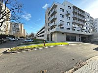 Pronájem 2 krytých parkovacích stání v novostavbě bytového domu