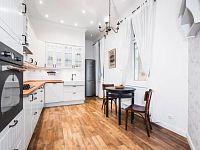 Reprezentativní byt 3+1 s výměrou 119 m2 v historickém domě v centru Brna - Brno_28.rijna20-11.jpg