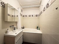 Pronájem zděného byt 3+1, 85 m2, 2x lodžie, sklep - IMG_7864.jpg