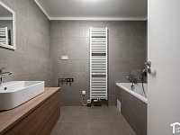 Pronájem novostavby 2+kk, 78m2, parkovací stání - _DSC7652.jpg