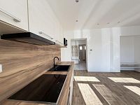 Pronájem moderního zděného bytu 2+kk, 56 m2, zahrada, sklep - IMG_8087.jpg