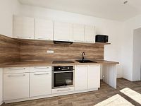 Pronájem moderního zděného bytu 2+kk, 56 m2, zahrada, sklep - IMG_8091.jpg