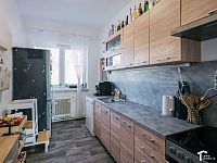 Prodej RD, Doubravice, 4 byty, 353m2, pozemek 1155m2 - byt č.2 kuchyň.jpg