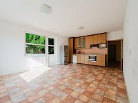 Pronájem bytu 3+kk s předzahrádkou a garáží - DSC_5820-HDR.jpg