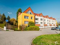 Pronájem bytu 3+kk s předzahrádkou a garáží