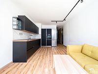 Pronájem mezonetového 3+kk s terasou a garážovým stáním - DSC_6069-Edit.jpg