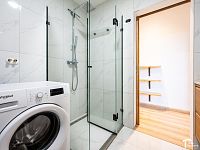 Pronájem mezonetového 3+kk s terasou a garážovým stáním - DSC_6081.jpg