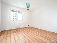 Pronájem mezonetového 3+kk s terasou a garážovým stáním - DSC_6088-Edit.jpg